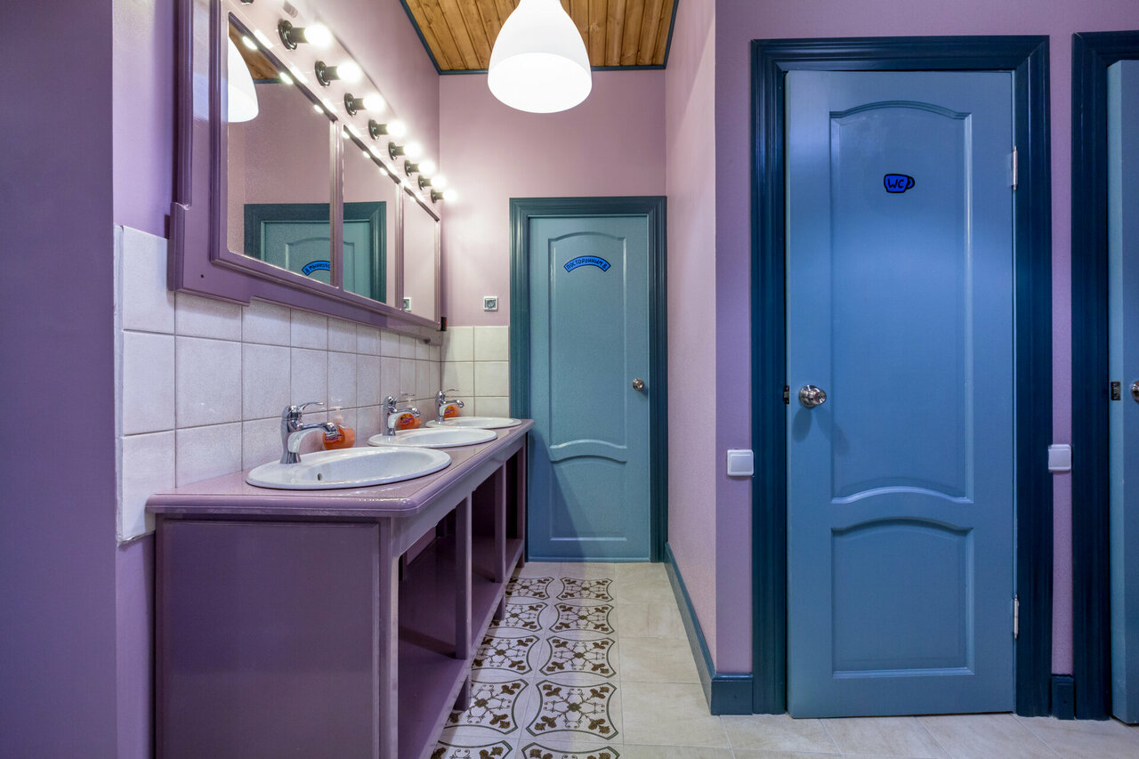 Гостиница Друзья у Дома Книги Санкт-Петербург