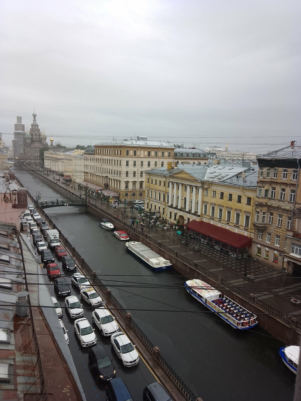 Гостиница Друзья у Дома Книги Санкт-Петербург