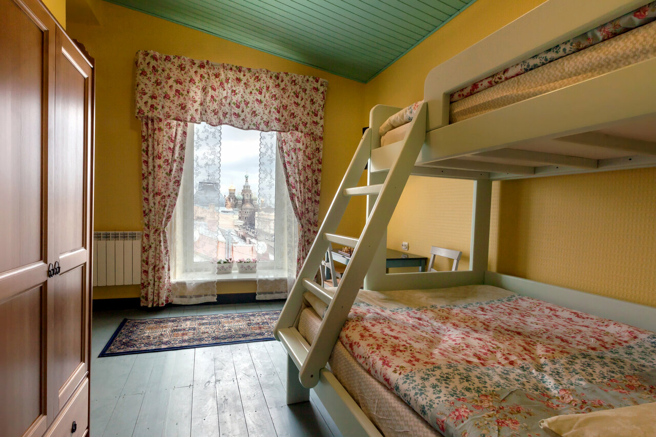 Гостиница Друзья у Дома Книги Санкт-Петербург