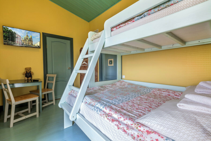 Гостиница Друзья у Дома Книги Санкт-Петербург