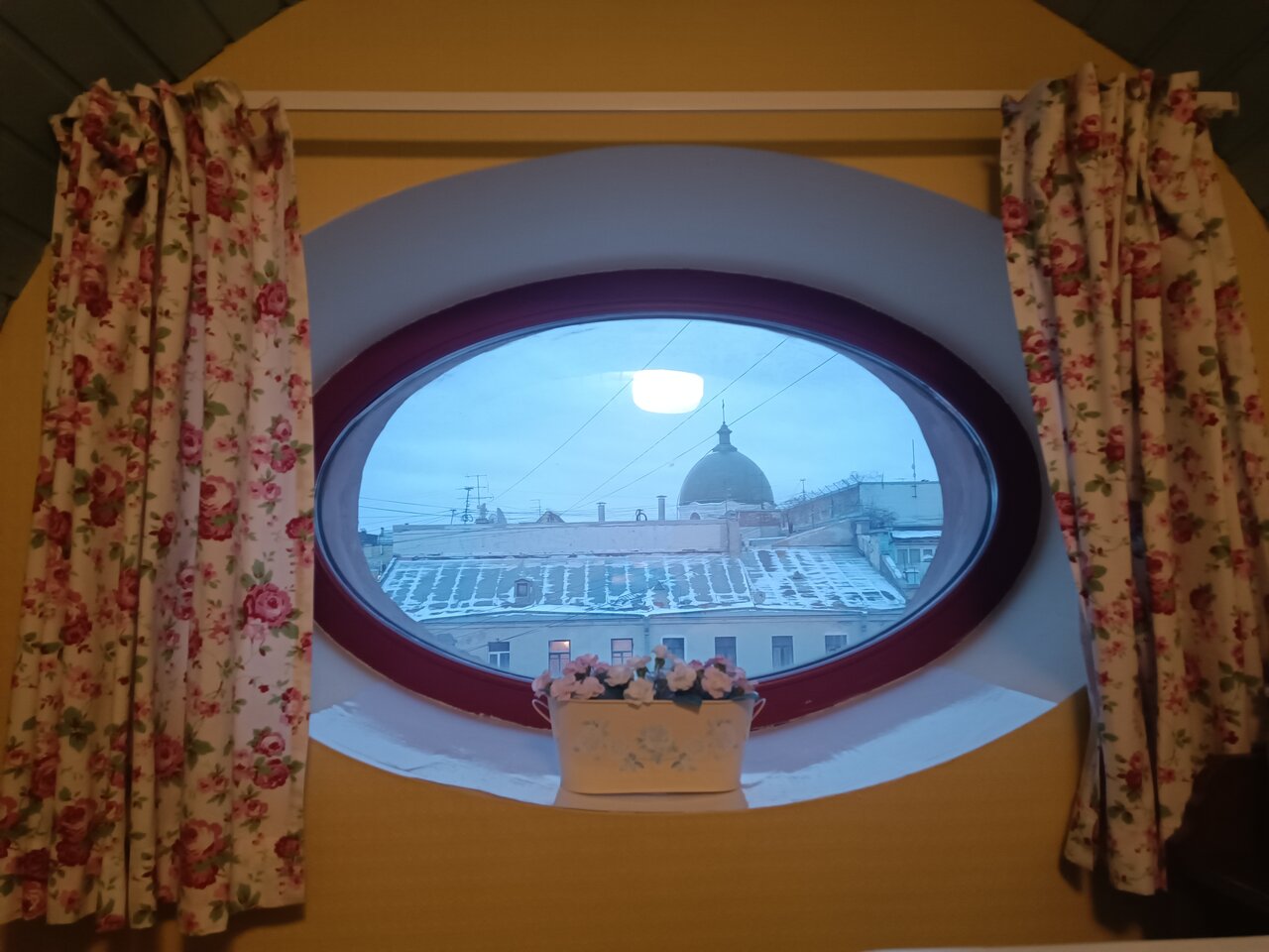 Гостиница Друзья у Дома Книги Санкт-Петербург