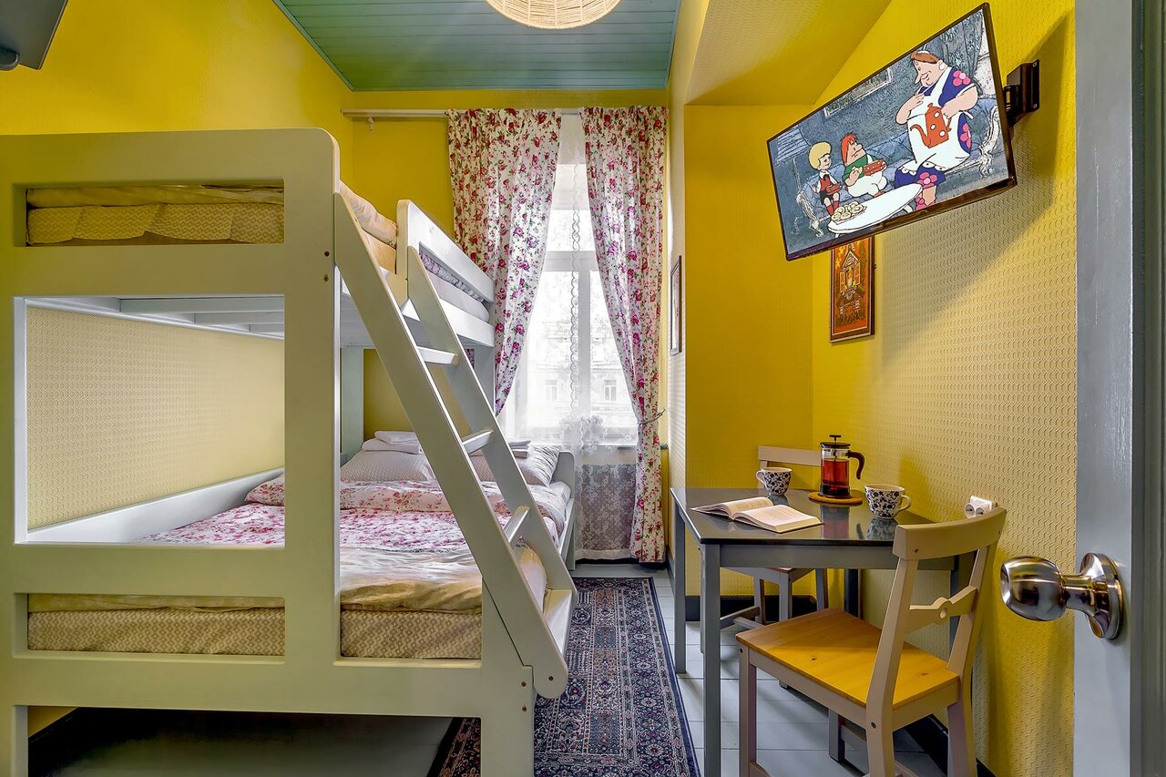 Гостиница Друзья у Дома Книги Санкт-Петербург