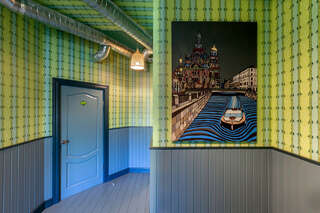 Гостиница Друзья у Дома Книги Санкт-Петербург Трехместный номер с видом на город-5