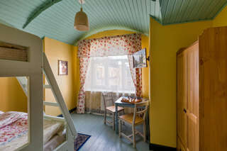 Гостиница Друзья у Дома Книги Санкт-Петербург Стандарт (2+1)-1