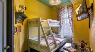 Гостиница Друзья у Дома Книги Санкт-Петербург Двухместный номер эконом-класса с 1 кроватью или 2 отдельными кроватями-5